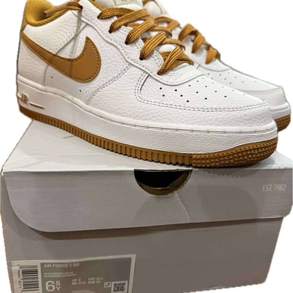 Nike Air Force 1 Sneakers in White and Gold Boys 6.5 Women’s 8